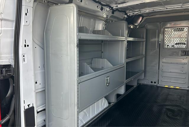 Photo of 2016 Oxford White Ford Transit-250