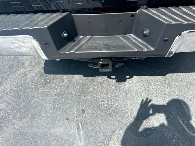 Photo of 2016 Shadow Black Ford F-350