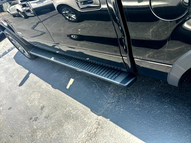 Photo of 2013 Tuxedo Black Metallic Ford F-150