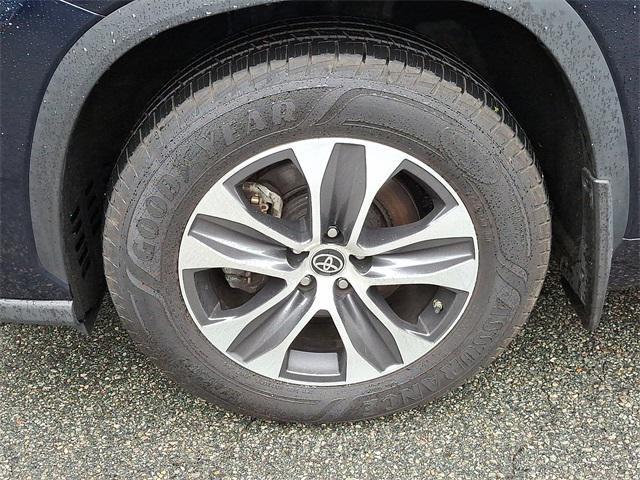 Photo of 2022 08x8 Toyota Highlander