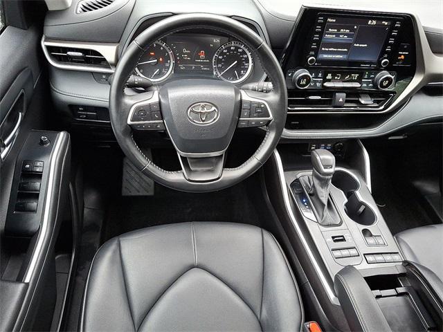 Photo of 2022 08x8 Toyota Highlander