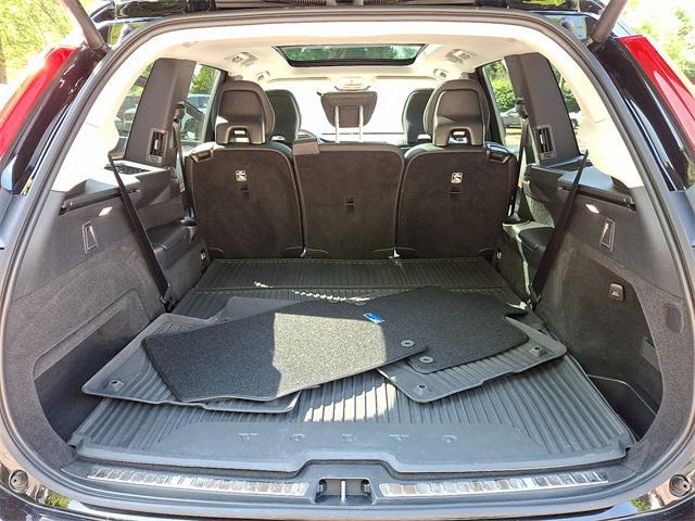 Photo of 2023 Onyx Black Metallic Volvo XC90