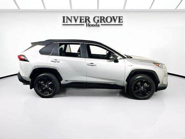 Photo of 2020 Silver Sky Metallic w/Midnight Black Roof Toyota RAV4 Hybrid