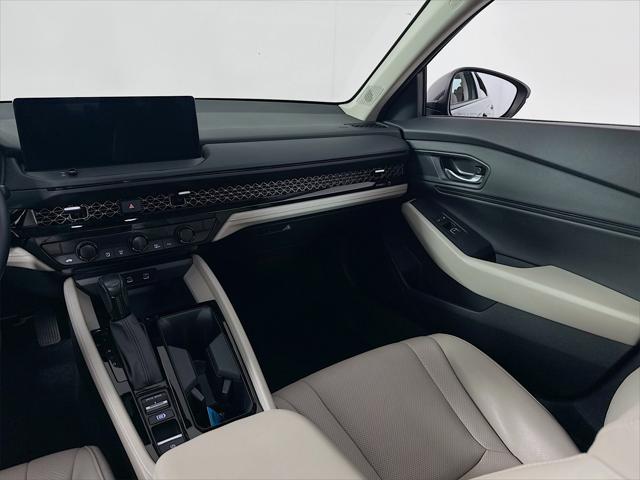 Photo of 2023 Meteorite Gray Metallic Honda Accord Hybrid