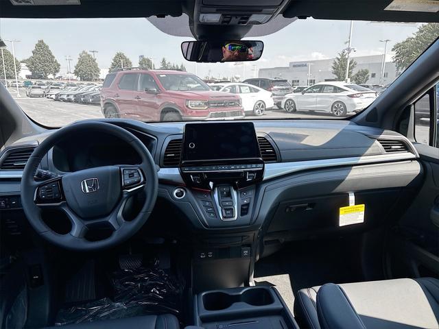 Photo of 2025 PLATINUM_WHTIE Honda Odyssey