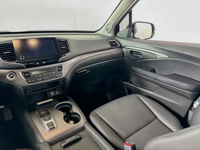 Photo of 2022 CRYSTAL BLACK Honda Ridgeline