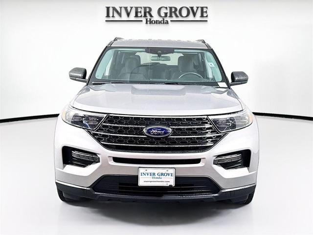 Photo of 2021 Iconic Silver Metallic Ford Explorer