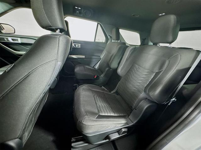Photo of 2021 Iconic Silver Metallic Ford Explorer