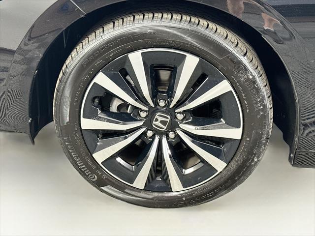 Photo of 2024 Crystal Black Pearl Honda Civic