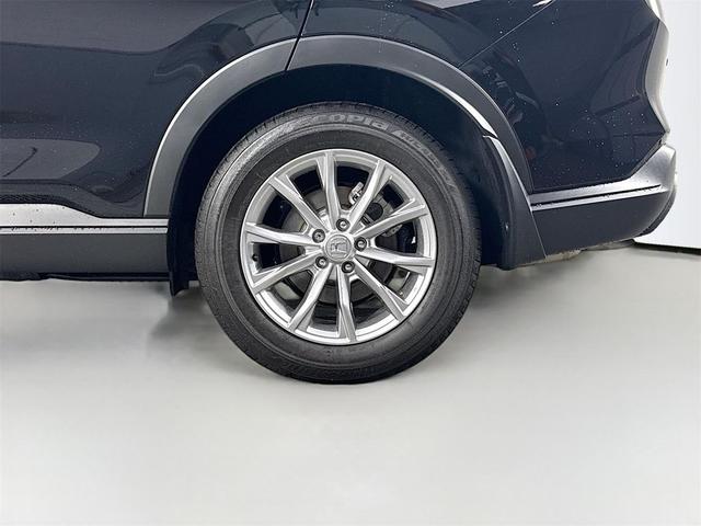Photo of 2025 sparkle silver metallic Honda CR-V