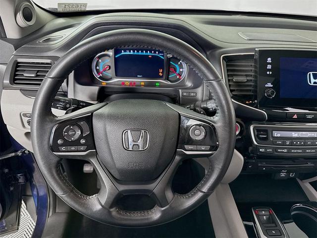 Photo of 2022 Blue Honda Pilot