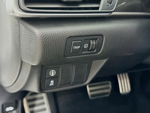 Photo of 2021 White Honda Accord