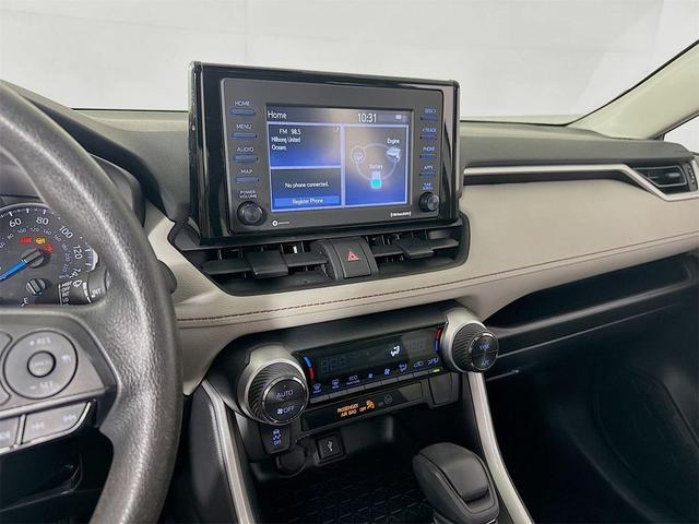 Photo of 2022 Silver Toyota RAV4 Hybrid