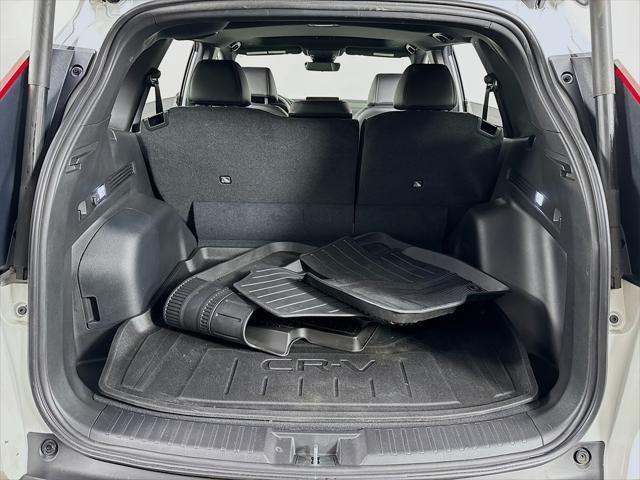 Photo of 2024 White Honda CR-V Hybrid