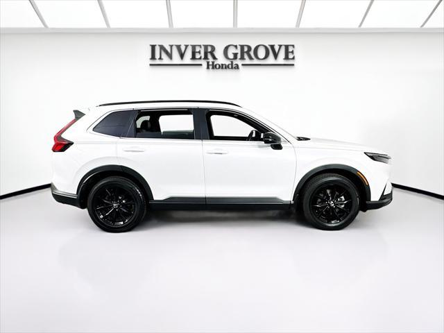 Photo of 2024 White Honda CR-V Hybrid