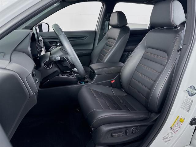 Photo of 2024 White Honda CR-V Hybrid