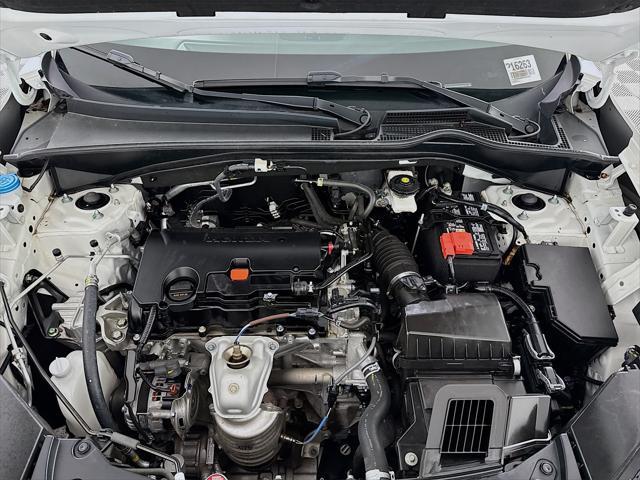 Photo of 2023 Platinum White Pearl Honda HR-V