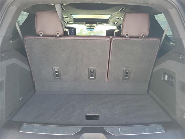Photo of 2021 Crystal White Tricoat Cadillac Escalade