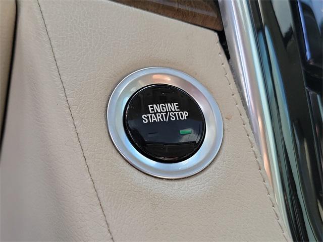 Photo of 2019 Crystal White Tricoat Cadillac Escalade