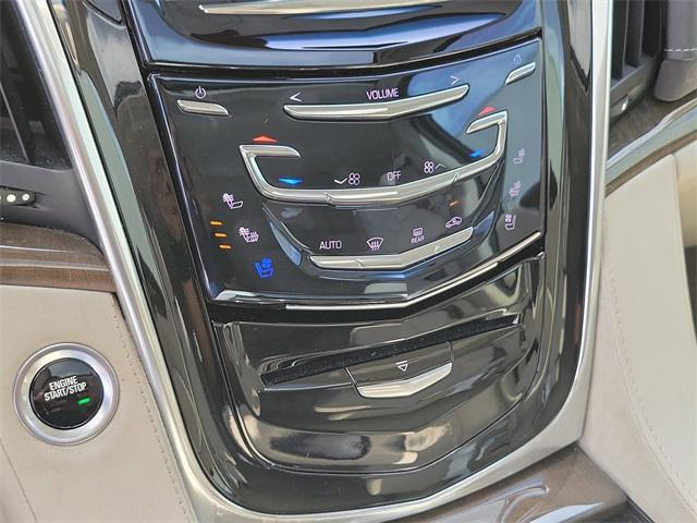 Photo of 2019 Crystal White Tricoat Cadillac Escalade