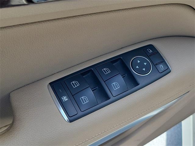 Photo of 2013 White Mercedes-Benz E-Class