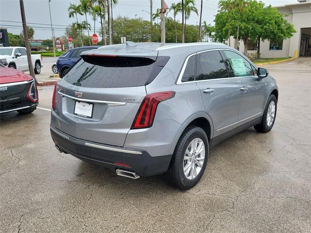 Photo of 2025 Argent Silver Metallic Cadillac XT5