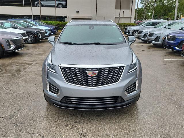 Photo of 2025 Argent Silver Metallic Cadillac XT5