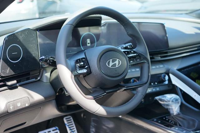 Photo of 2025 Intense Blue Hyundai ELANTRA HEV