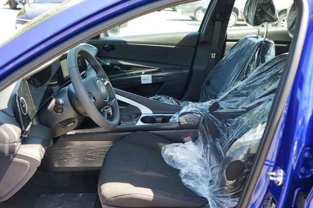 Photo of 2025 Intense Blue Hyundai ELANTRA HEV