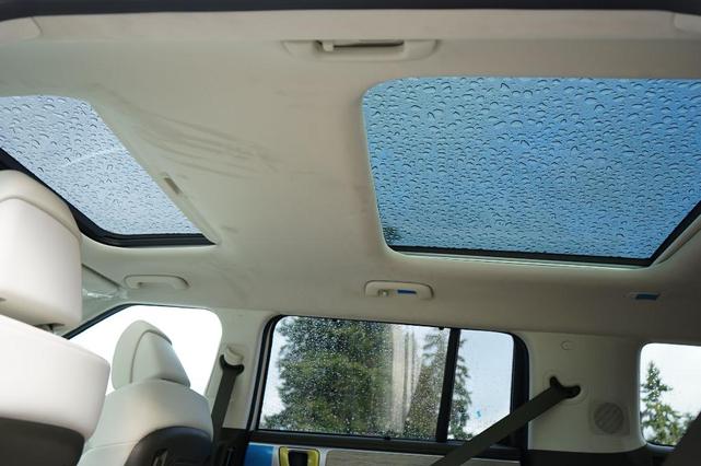 Photo of 2025 Gray Hyundai SANTA FE HEV