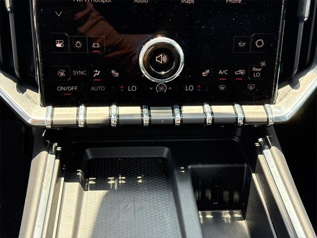 Photo of 2025 Ebony Twilight Metallic GMC Acadia