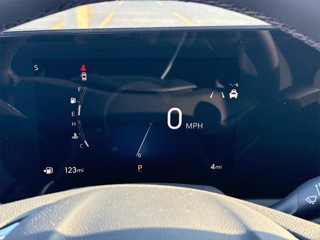 Photo of 2025 Summit White Buick Envista