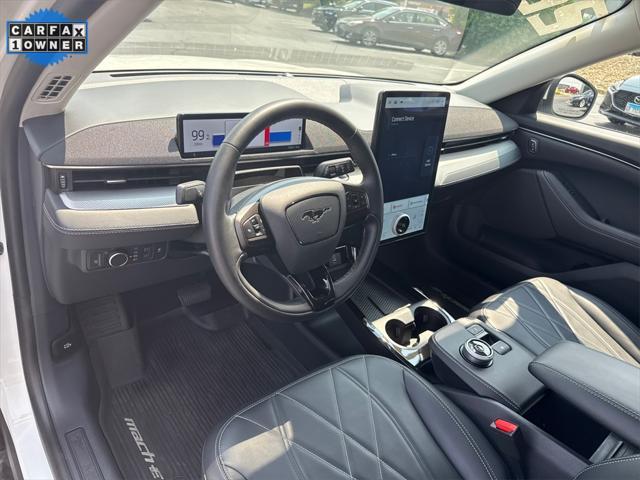 Photo of 2022 White Metallic Ford Mustang Mach-E
