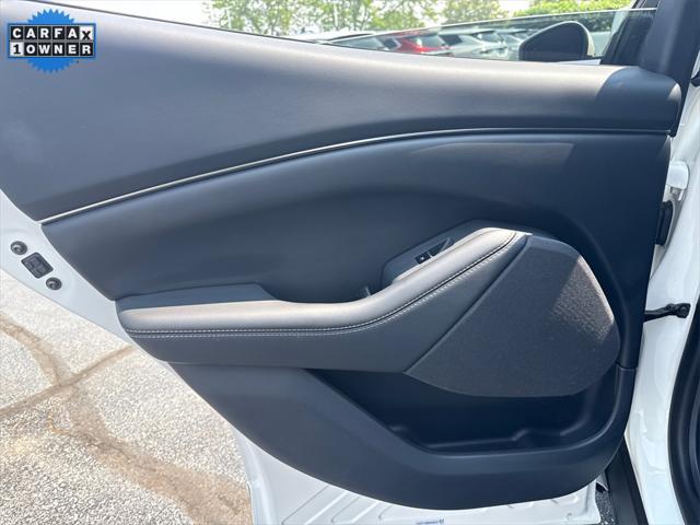 Photo of 2022 White Metallic Ford Mustang Mach-E