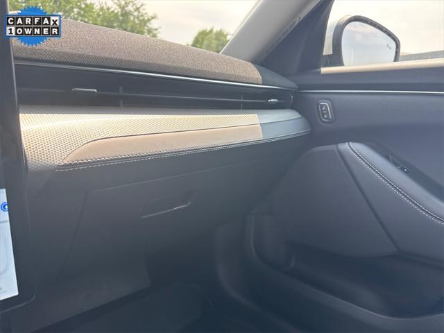 Photo of 2022 White Metallic Ford Mustang Mach-E