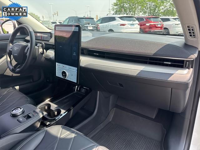 Photo of 2022 White Metallic Ford Mustang Mach-E