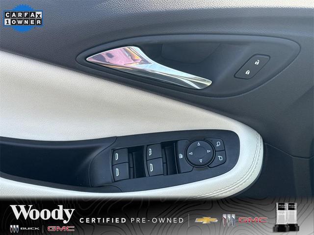 Photo of 2023 Summit White Buick Encore GX