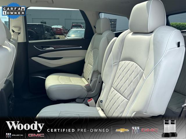 Photo of 2023 White Frost Tricoat Buick Enclave