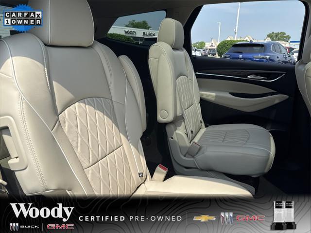 Photo of 2023 White Frost Tricoat Buick Enclave
