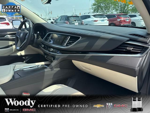 Photo of 2023 White Frost Tricoat Buick Enclave