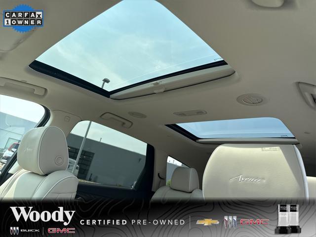 Photo of 2023 White Frost Tricoat Buick Enclave