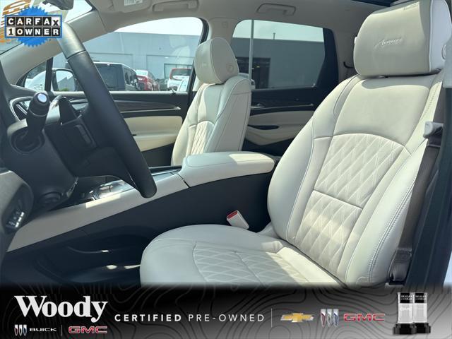 Photo of 2023 White Frost Tricoat Buick Enclave