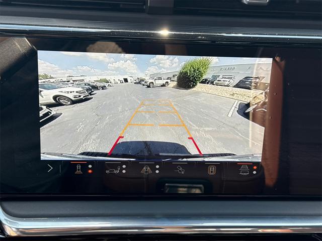 Photo of 2024 Onyx Black GMC Sierra 2500
