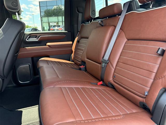 Photo of 2024 Onyx Black GMC Sierra 2500