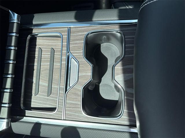 Photo of 2025 Deep Ocean Metallic GMC Sierra EV
