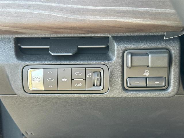 Photo of 2025 Deep Ocean Metallic GMC Sierra EV