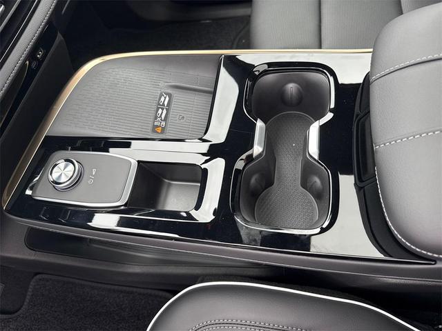 Photo of 2026 moonstone gray metallic Buick Enclave