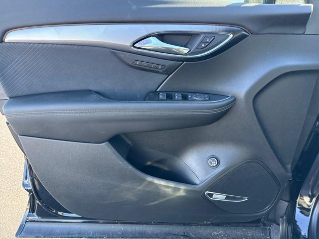 Photo of 2025 Ebony Twilight Metallic Buick Envision