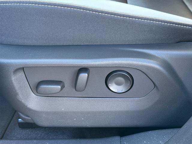 Photo of 2025 Ebony Twilight Metallic Buick Envision