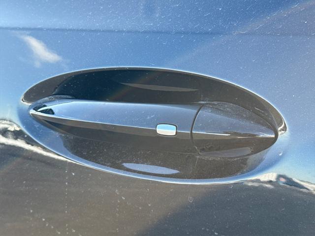 Photo of 2025 Ebony Twilight Metallic Buick Envision